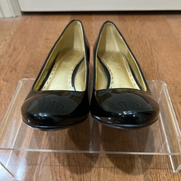 Coach Sheri Black Patent Leather Pumps Shoes Women Sz 8 Career Minimalist - Picture 9 of 12